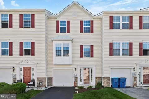144 Larose Dr, Coatesville, PA 19320