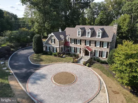 1 White Horse Mdws, Malvern, PA 19355