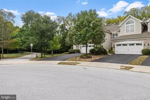 545 Downing Ct, Exton, PA 19341 photo 2