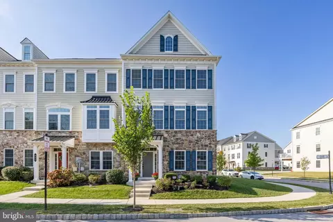 600 Cliff Ln, Malvern, PA 19355