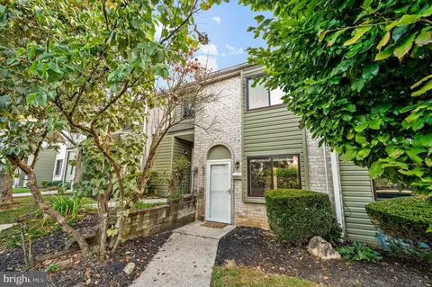 707 Valley Dr, West Chester, PA 19382