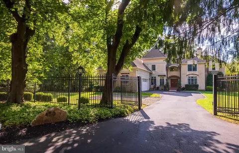 480 Church Rd, Devon, PA 19333 photo 2