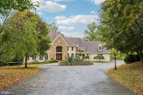 6007 Goshen Rd, Newtown Square, PA 19073