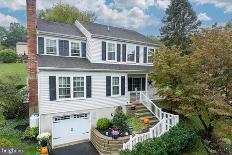 1409 Henry Dr, Downingtown, PA 19335