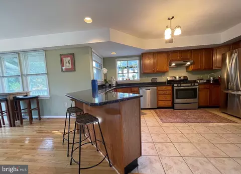 Kitchen - 473 Quigley Ave, Wayne, PA 19087 photo 5 of 8