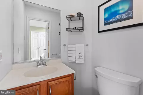 Bath - 473 Quigley Ave, Wayne, PA 19087 photo 4 of 5