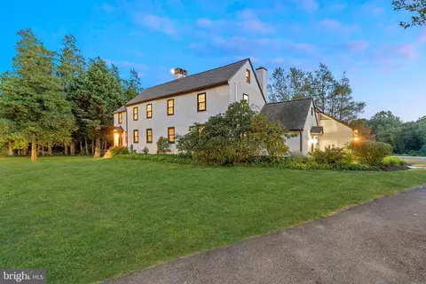 1780 W Doe Run Rd, Kennett Square, PA 19348