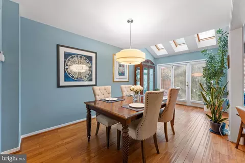 19 Windsor Cir, Chesterbrook, PA 19087 photo 9