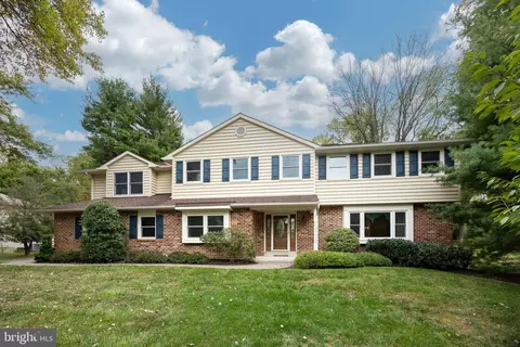 Exterior - 604 Brainerd Pl, Exton, PA 19341 photo 4 of 10