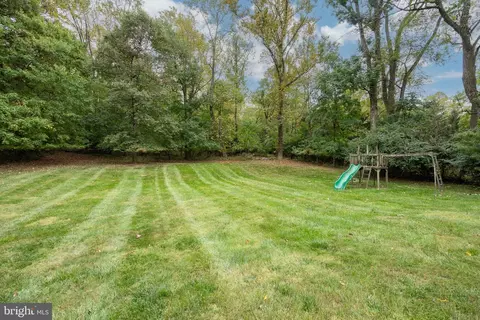Exterior - 604 Brainerd Pl, Exton, PA 19341 photo 9 of 10