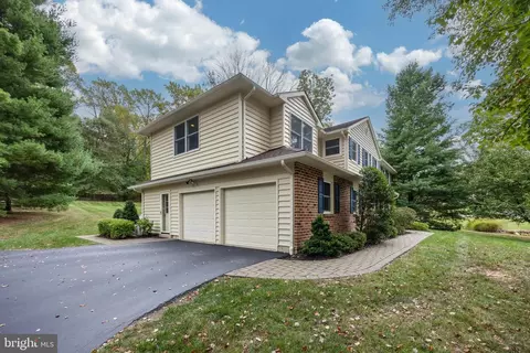Exterior - 604 Brainerd Pl, Exton, PA 19341 photo 5 of 10