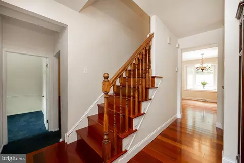 Entry Way - 604 Brainerd Pl, Exton, PA 19341 photo 2 of 5