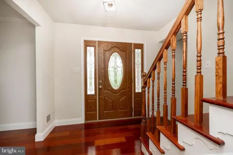 Entry Way - 604 Brainerd Pl, Exton, PA 19341 photo 1 of 5