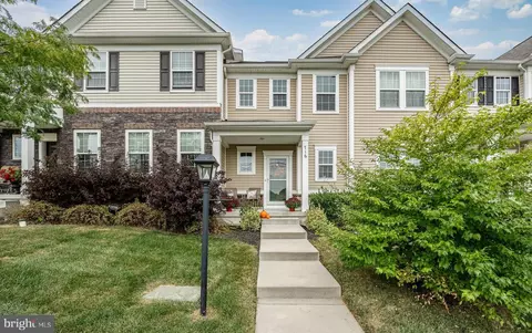 716 Sun Valley Ct, Chester Springs, PA 19425