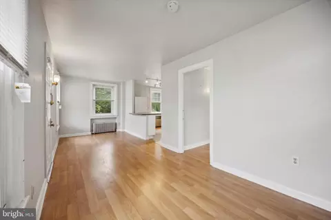 Living - 274 Old Eagle School Rd, Wayne, PA 19087 photo 4 of 4