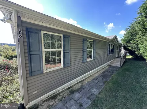 106 Buckskin Ct, Honey Brook, PA 19344