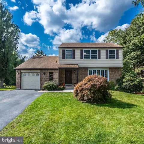 110 Glamorgan Ct, Exton, PA 19341
