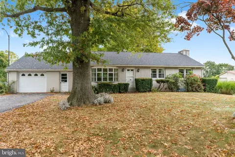 533 Ridge Rd, Spring City, PA 19475