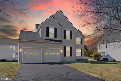 21 N Danbury Cir, Coatesville, PA 19320