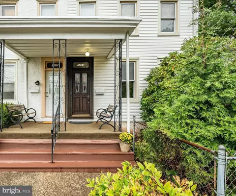1003 W Bridge St, Phoenixville, PA 19460