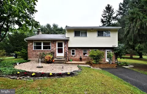124 Sheeder Rd, Phoenixville, PA 19460