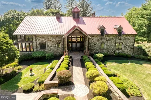 489 S Creek Rd, West Chester, PA 19382