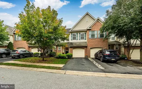 205 Deepdale Dr, Kennett Square, PA 19348