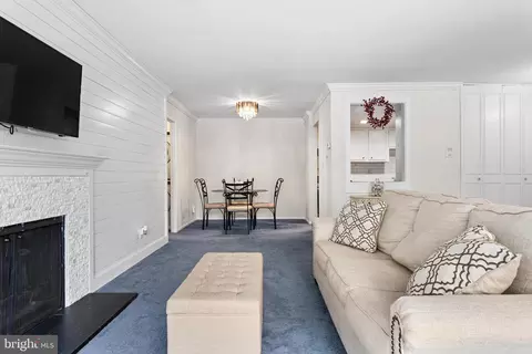 331 N Old Forge Xing #331, Devon, PA 19333 photo 8