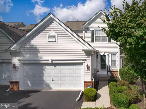 17 Hideout Ct #15, West Chester, PA 19382