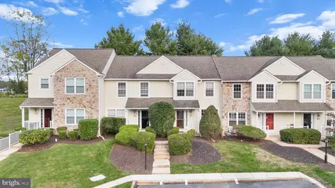 653 Shropshire Dr, West Chester, PA 19382