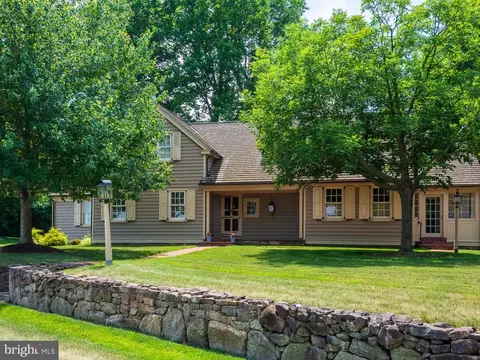 61 Brownstone Ln, Elverson, PA 19520