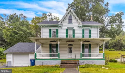 19 North St, Coatesville, PA 19320