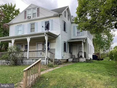 132 N 134 N 3rd St, Oxford, PA 19363