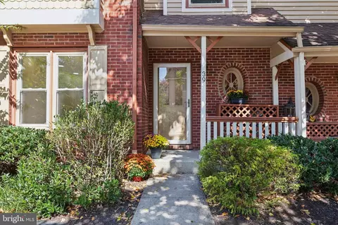 39 Main St, Chesterbrook, PA 19087