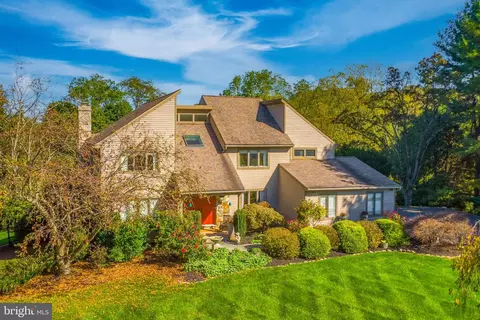 41 Blue Stone Dr, Chadds Ford, PA 19317