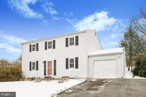 101 Cheryl Dr, Downingtown, PA 19335