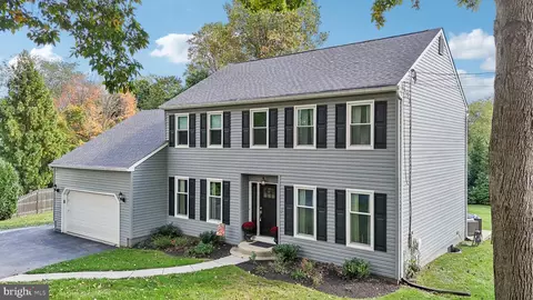 22 Summit Rd, Malvern, PA 19355