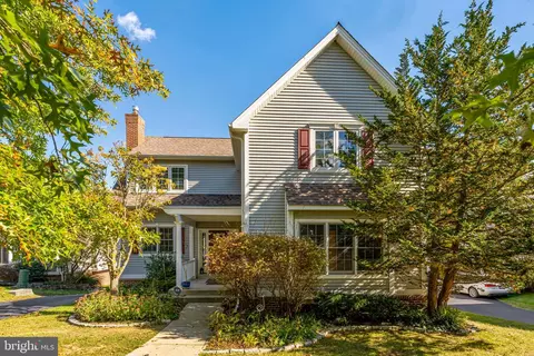 957 Pinehurst Dr, Chester Springs, PA 19425