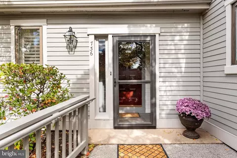 736 Inverness Dr, West Chester, PA 19380
