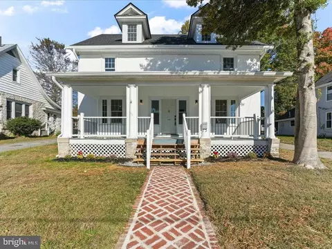 225 W Evergreen St W, West Grove, PA 19390