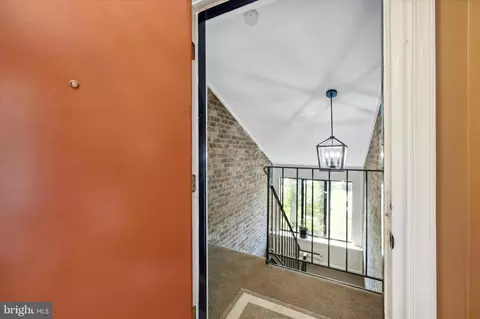 Entry Way - 609 Mountainview Dr, Chesterbrook, PA 19087 photo 5 of 6
