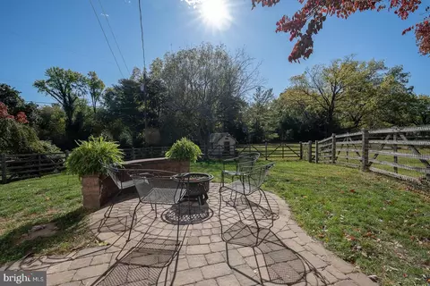 Exterior - 576 Park Ridge Dr, Wayne, PA 19087 photo 10 of 10