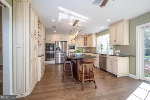 Kitchen - 576 Park Ridge Dr, Wayne, PA 19087 photo 1 of 3