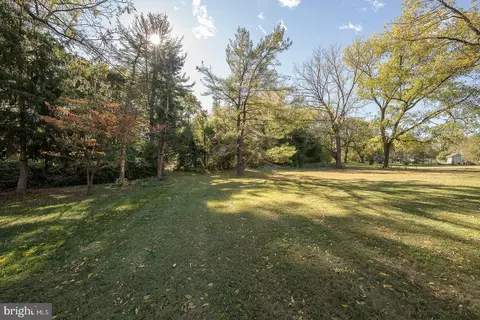 Exterior - 576 Park Ridge Dr, Wayne, PA 19087 photo 7 of 10
