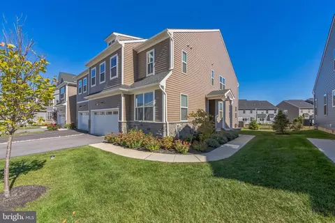 9 Ladbroke Dr, Exton, PA 19341