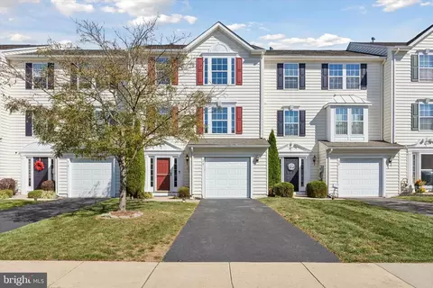 20 Bayberry Ln, Pottstown, PA 19465