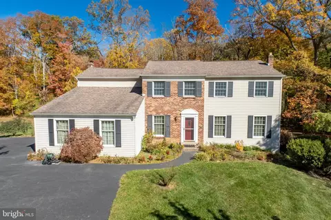 1374 Mark Dr, West Chester, PA 19380