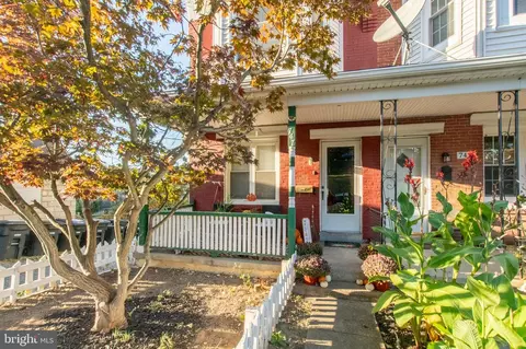 747 Oak St, Coatesville, PA 19320