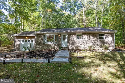 111 Brandywine Dr, Coatesville, PA 19320