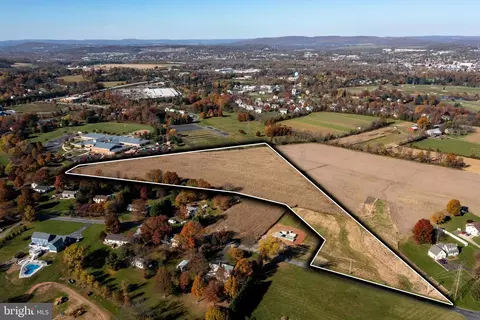 825 Kemp Rd, Pottstown, PA 19465